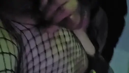 Yine sert yarağımla oynuyorum