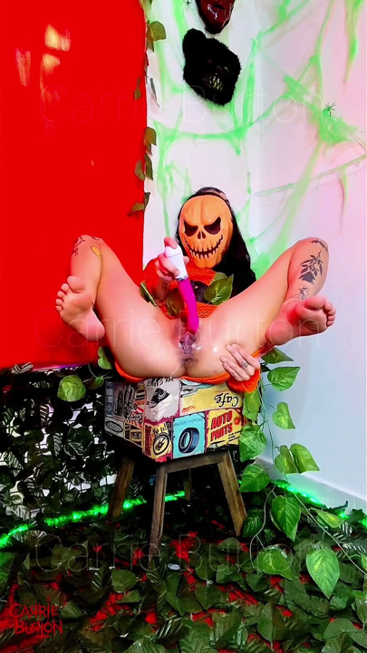 Spells of the Naughty, Very Wet Pumpkin