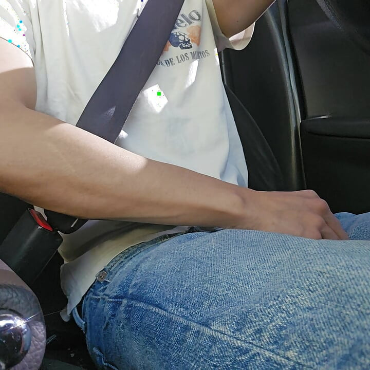 Sürüş için yüzüğü çıkardı