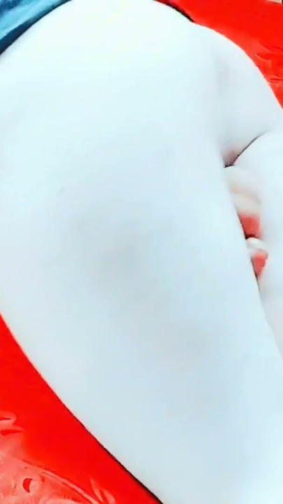 Big thighs white shemale with big natural tits sexy hot horny ladyboy | Clip 1