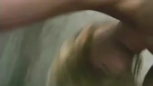 Seksi sarışın amcık yalıyor anal dildo sikiliyor