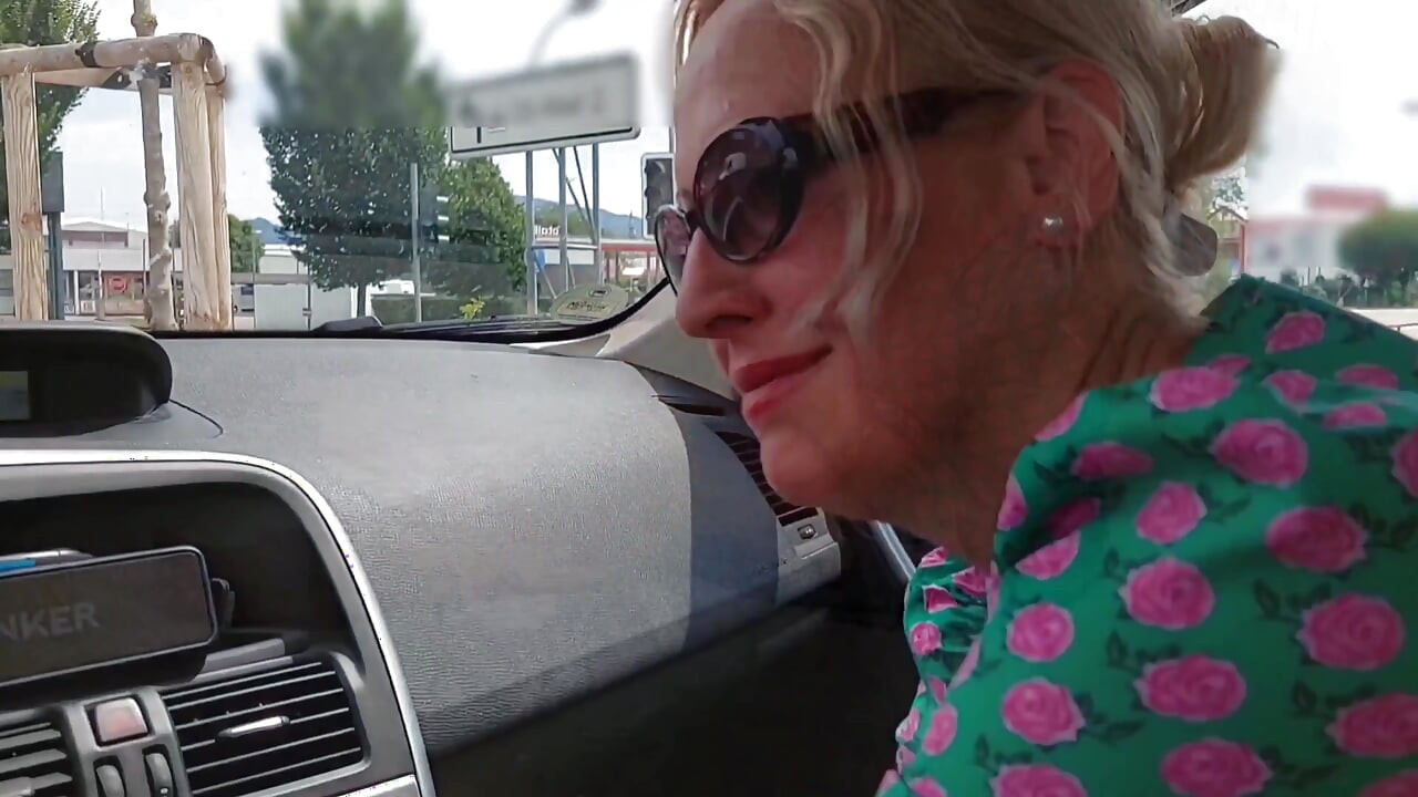 Amateur Blonde Mature Wife Enjoys Sex in Dress