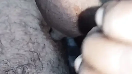 Evli Hintli sürtük iş arkadaşının yarağını emiyor
