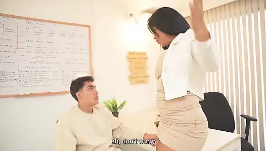 Squirter-schlampe: Mein Chef Mit Riesigen Titten Bittet Mich, Sie Im Büro Zu Ficken, Und Ich Komme Am Ende Auf Ihre Melonen!