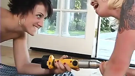 Dana DeArmond, Lorelei Lee и Дилан Райан