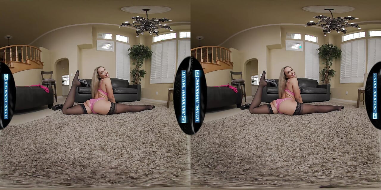 LETHAL HARDCORE VR - Joustavat MILF-nauhat sinulle ennen kuin levität leveästi kullillesi