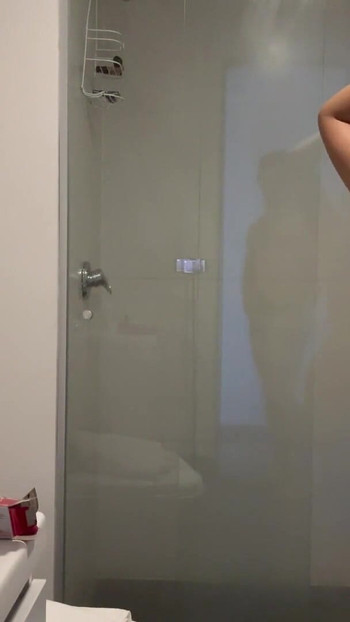 Στα παρασκήνια με τον Μεξικανό πορνοστάρ milf, τον Ely Marquez και τον Andres Acosta | Κλιπ 2