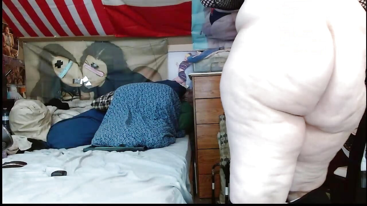 little locked uncut dick on a bbw body