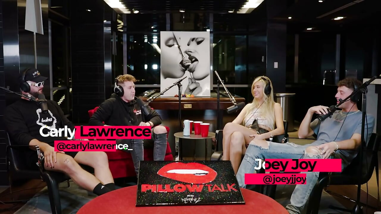 Carly Lawrence ve Joey Joy ile çifte randevu [yastık konuşması]