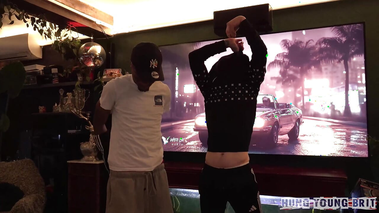 2 Amateur chav fuck and xbox session