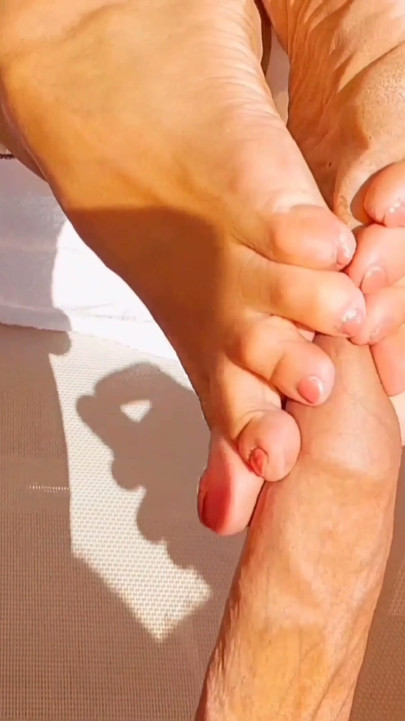 Amateur blonde wife naked outdoor | Clip 1