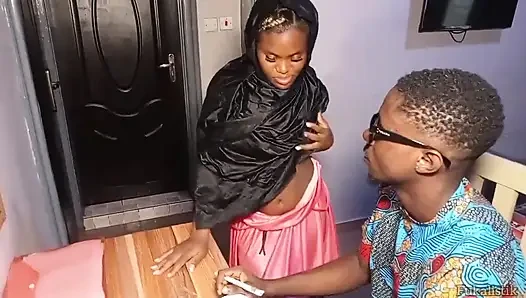 Siswi Nigeria melissa menggoda dan ngentot sama dosennya supaya lulus ujian akhir di universitas