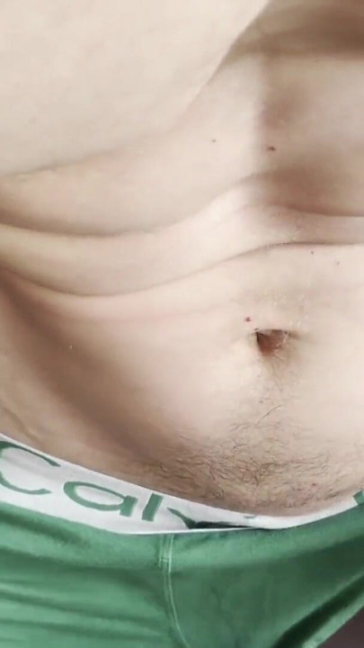 Showing VEINS, flexing MUSCLES and cumming on oily ABS | Clip 1