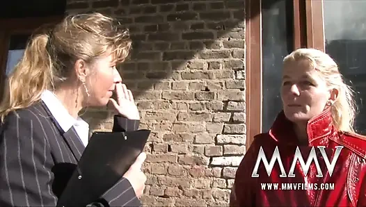 Petra memuaskan gairah pasangan yang lagi bosan