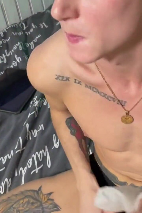 POV - 일하는 엉덩이로 내 자지를 따먹어