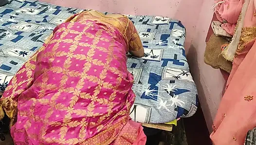 Genç üvey kız kardeşimle sari içinde ilk kez seks - bakire desi üvey kız kardeşini evde sikiyorum