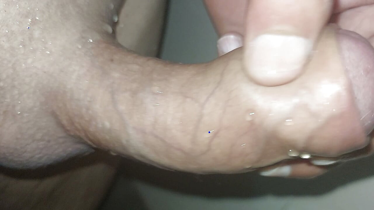Stepdad gives me handjob