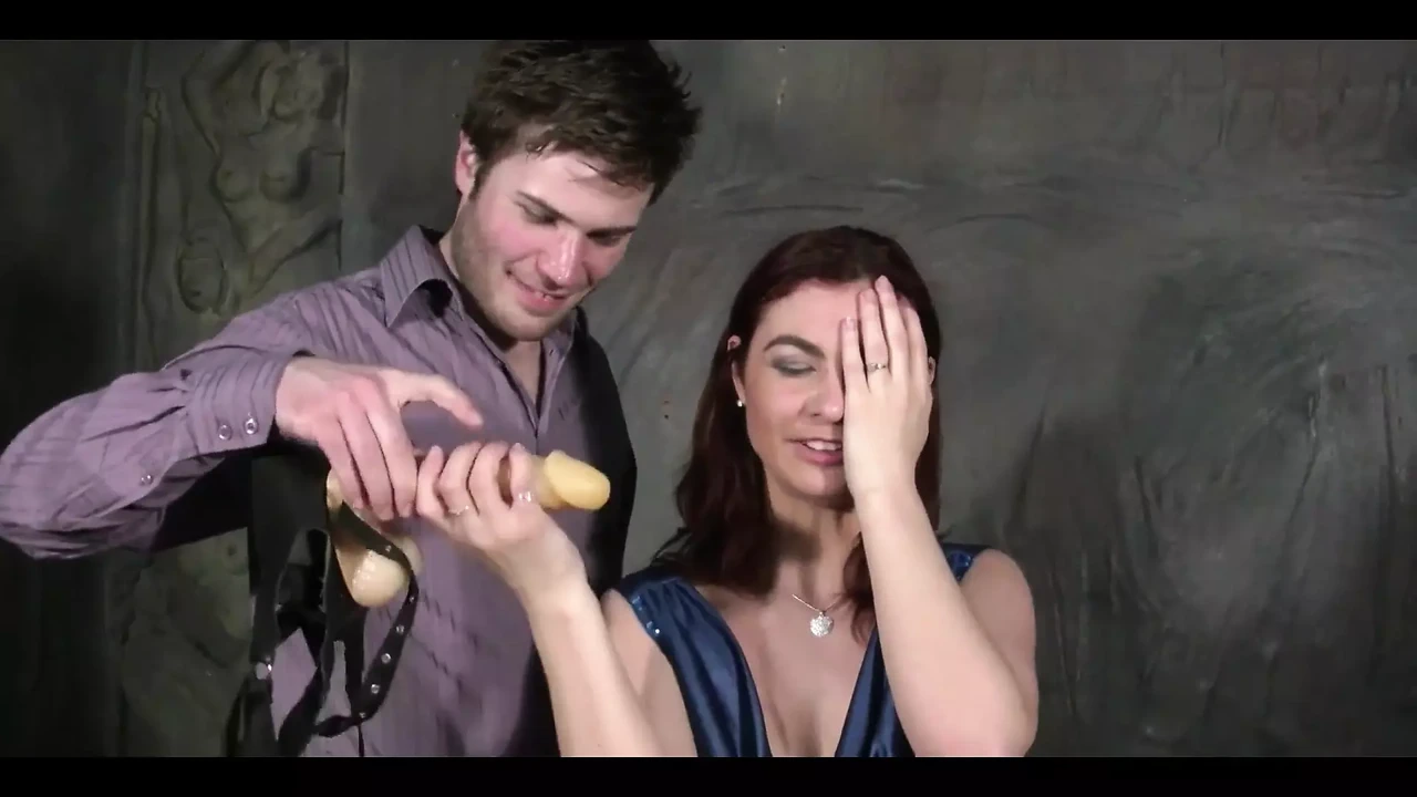 香港的法国兔子与好奇的双性恋男人的重口味