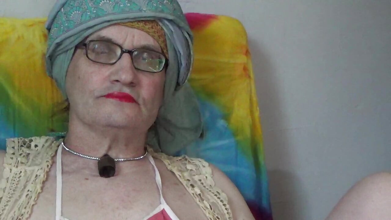 Dona de casa dança. Serge Ave-Lusin. 2026jh