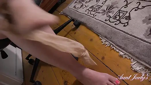 Auntjudys - Твой Пухлый Босс-милфа Г-жа Mimi Сосет Твой Член В Офисе