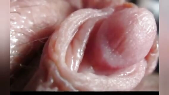 HUUUUUUGE - คลิปสั้นแตดเปียกสําหรับพ่อ