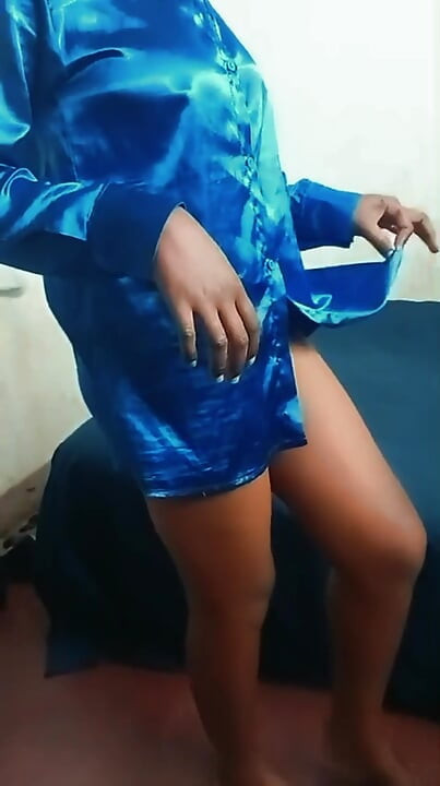 Maid has with her boss in exchange for increasing her salary