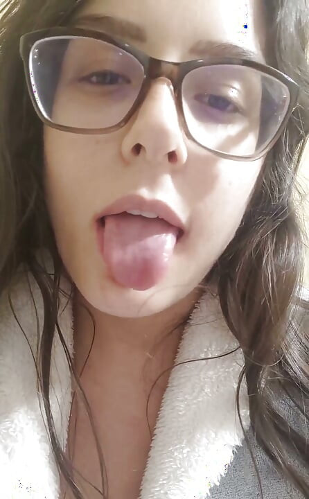 I wish you could face fuck my tiny mouth