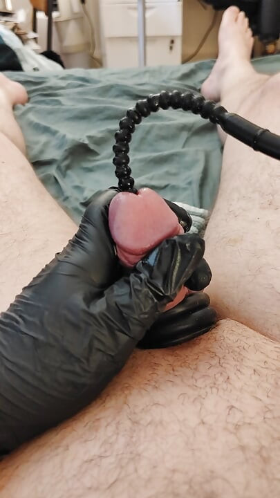 Drilling my peehole with ribbed black silicone