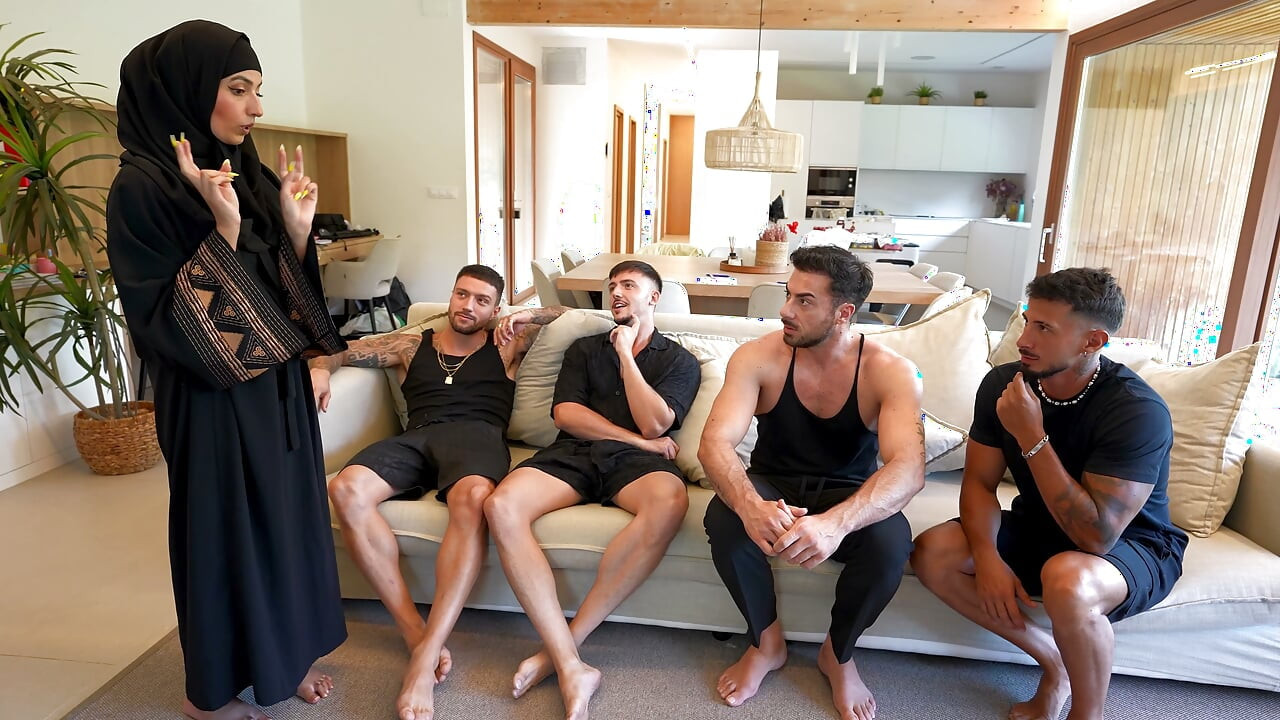 Muslim Aaliyah Yasin Gets Fucked by 4 Big Cocks