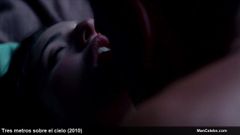 Promi-Schauspieler Mario Casas nackt und sexy im Film