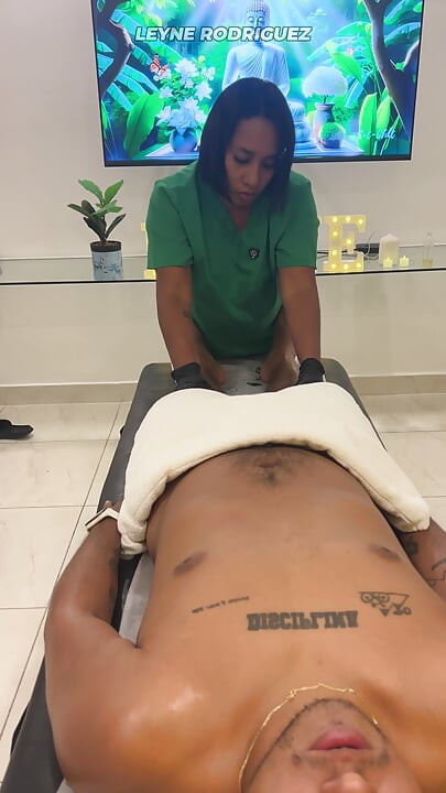 Leyne Rodriguez: Hot Latina in Massage Uniform Gives an Intense Oiled Session