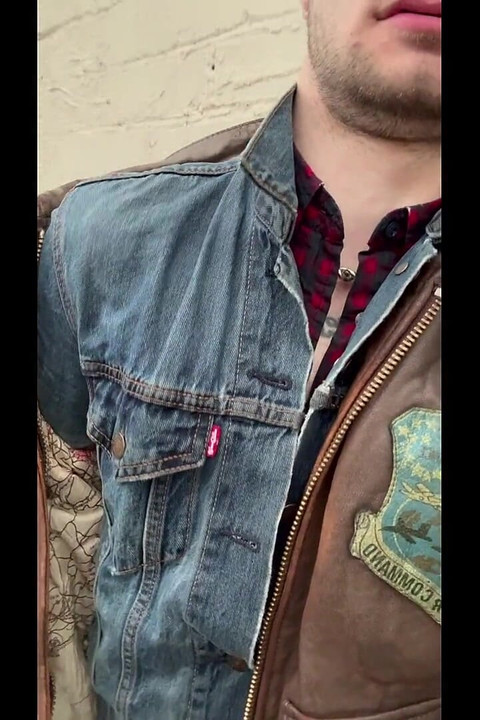 Kinkysirius Enjoy Rain Shower in Brown Vintage Leather Bomber and Levis Jeans Outfit