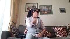 Shy Sexy mommy surprise in webcam