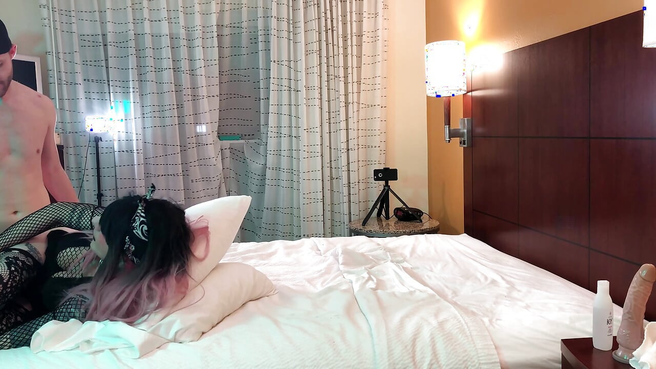 Gotik kadın kılıklı jade madison sikişiyor - derleme 5