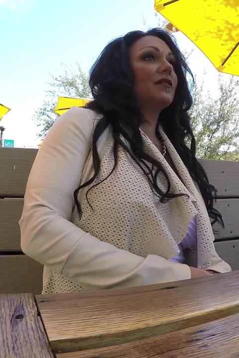 Big tits milf Ashton sucks off 5 cocks