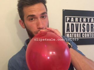 Balloon Fetish - Adam Rainman Blowing Balloons