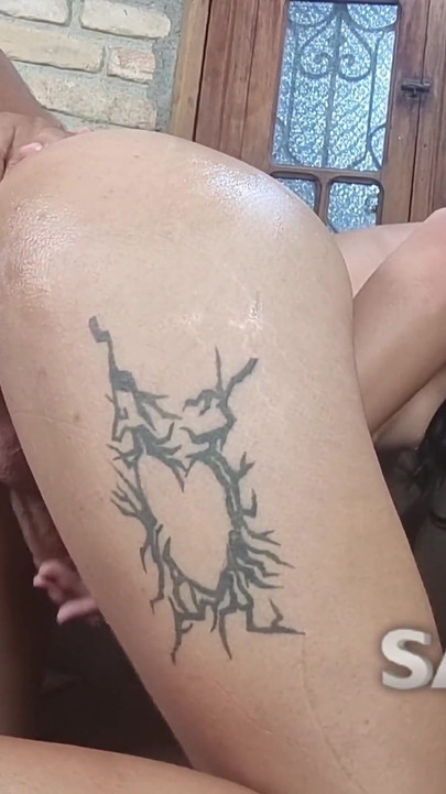 新手变性人非常喜欢大鸡巴在屁股上