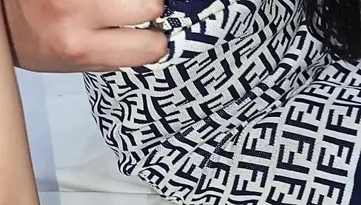 Miss Mahi 2007 send your body to your teacher to qualify