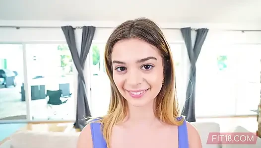 I Creampie a Cute Gymnast Who Can Do the Splits and Is Flexible - Molly Little