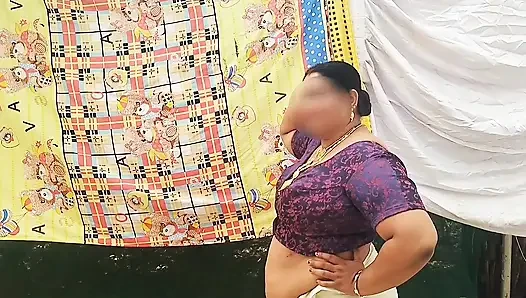 Kakak ipar kerala tradisional lagi pamer besarnya sambil topless