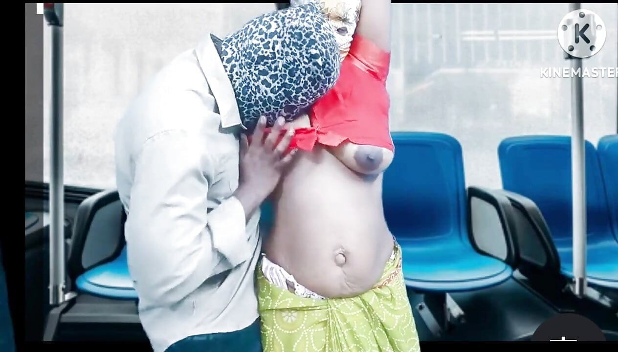 Sex na veřejnosti v autobuse s cestujícím - tamilský zvuk se sténáním