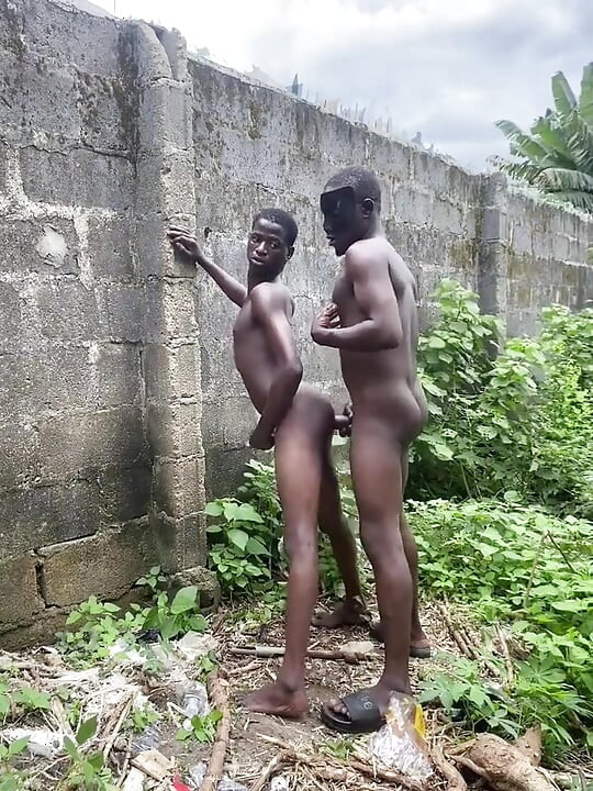 Brown with a Farmer in the Bush Fucking