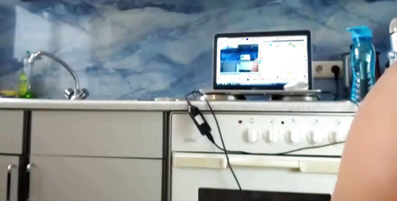Menina sexydea mostrando buceta na webcam ao vivo