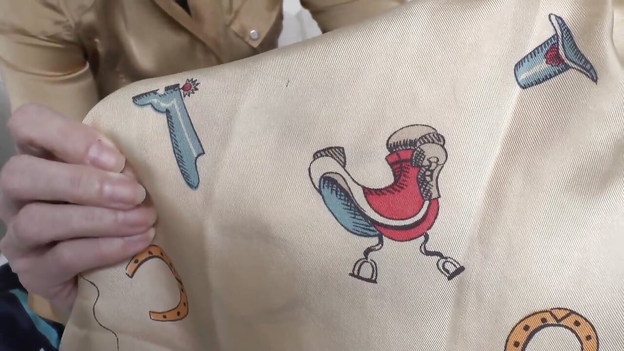 pada Selendang Sutera Ibu Tiri, Lady Victoria Valente