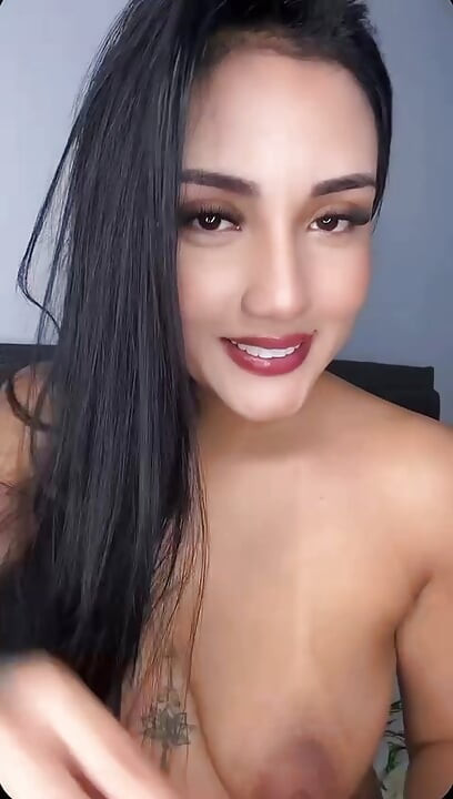 Iggy अपनी पहली बार यहाँ दौड़ती है