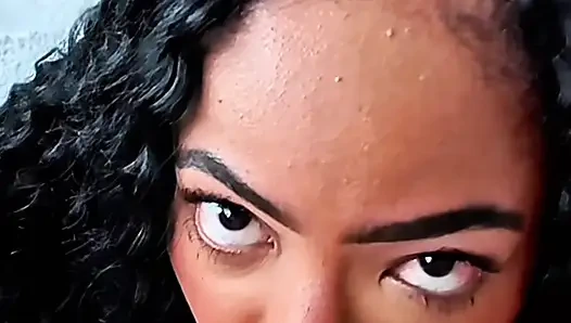 Она заехала на более хардкорный трах - брюнетка Gostosa в экстремальной скачке наездницы в видео от первого лица