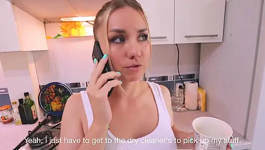 Неверная жена зовет своего друга, чтобы пойти к ее любовникам, и ее муж слышит все / нижняя