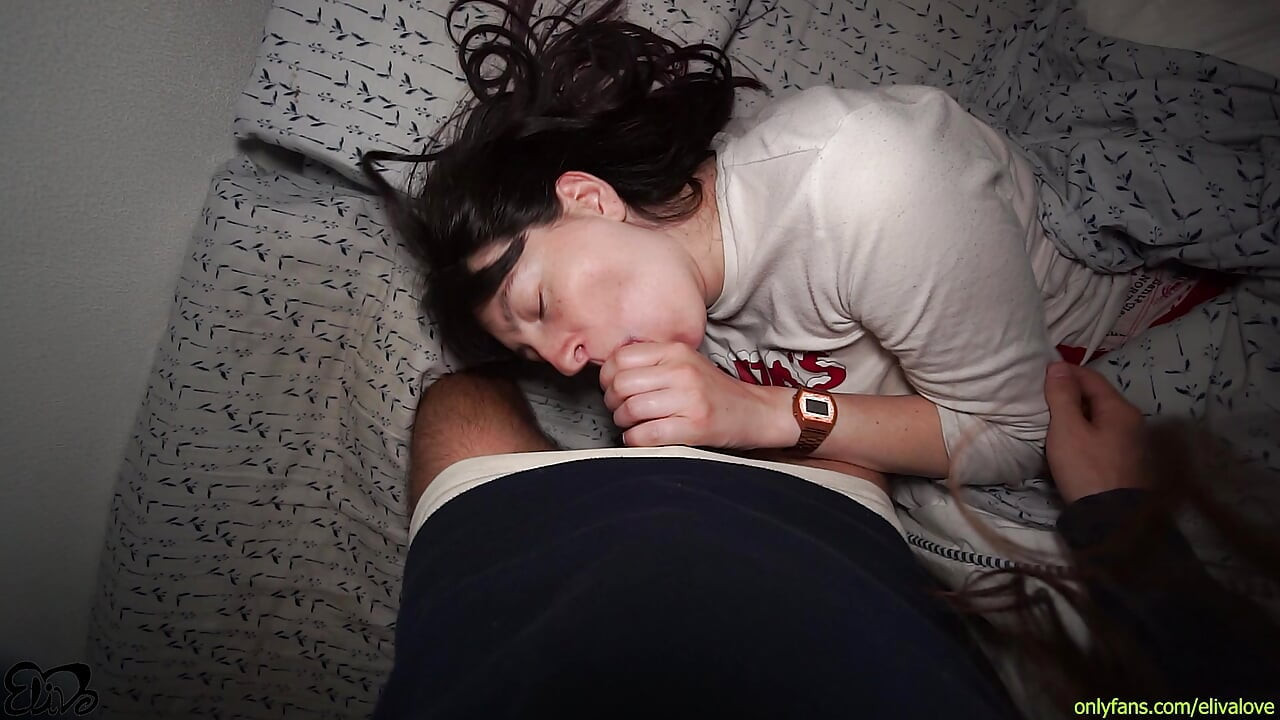 Night blowjob - Girl SWALLOW all cum in the MOUTH