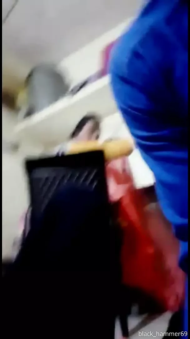 老板指交女孩和同事看到