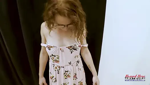 Zierliche inked, rothaarige studentin, luna parish, handjob, zungenanal, gierig schlucken!